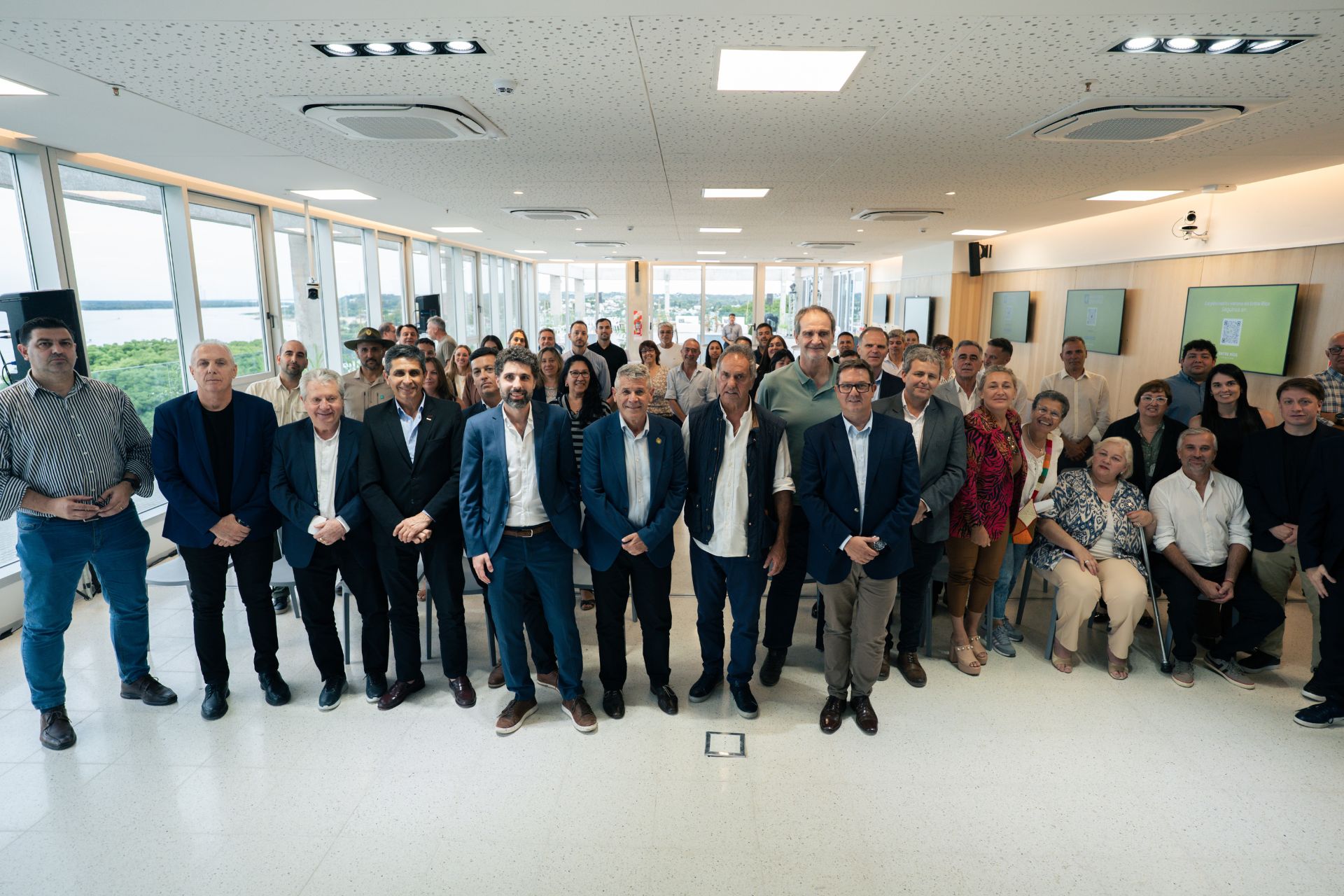 Scioli presentó en Paraná las políticas y programas para acompañar el desarrollo del turismo entrerriano